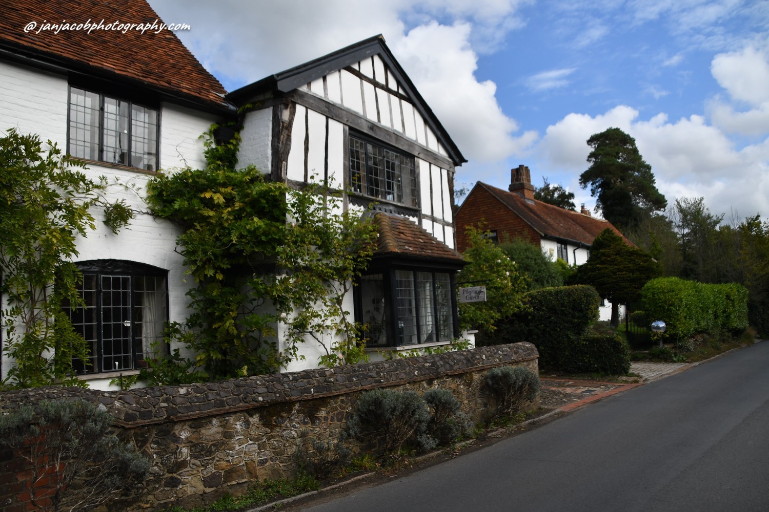 Send Surrey Refurbishment Services After Fire Damage - Call 07525 617575