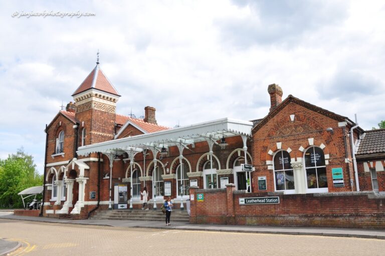 Leatherhead Services After Water or Fire Damage - Call 07525 617575