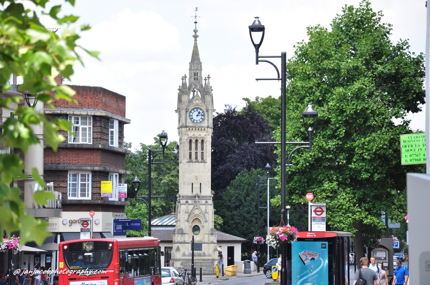 Surbiton Refurbishment Services After Water Damage - Call 07525 617575